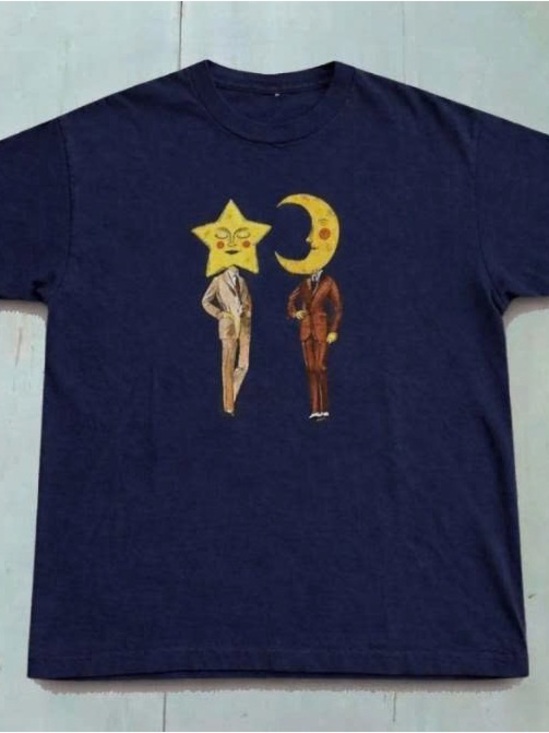 Gildan Other - Gildan Navy Short Sleeve Tee with Yellow Star & Moon Graphic